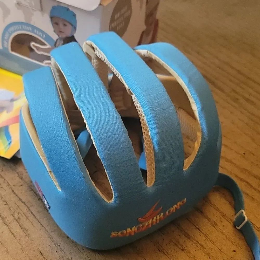 Infant protective hat NWT 💙 - Picture 2 of 5